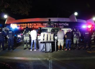 Tres hombres se volaron un semáforo en un taxi y los detienen, portaban cinco kilos de marihuana