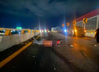 Motociclista muere al derrapar en el puente del distribuidor vial de Salida a Mil Cumbres