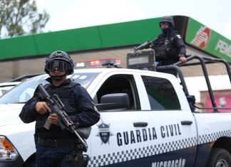 Tras reporte en Nuevo Parangaricutiro, Guardia Civil asegura 10 vehículos; ocho cuentan con reporte de robo