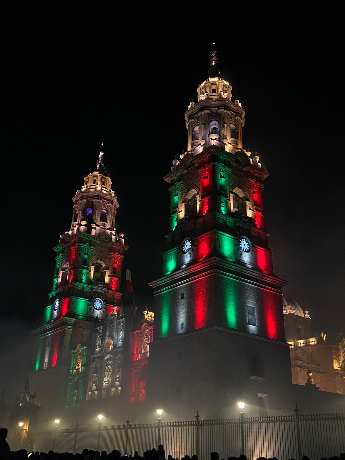Hoy habrá mariachi previo al encendido de la Catedral de Morelia