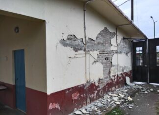 Se suspenden clases en planteles que registren daños y riesgos tras sismo en Michoacán