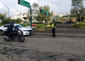 Semáforos dañados son sustituidos por personal de Tránsito y Movilidad del Estado