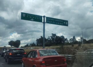 Normalistas bloquean la carretera Morelia – Pátzcuaro