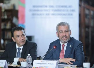 Llama Bedolla al sector turístico a impulsar más productos y atractivos para los visitantes