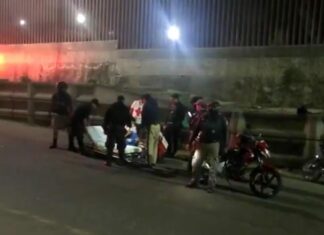 Hombre cae de una banqueta y queda inconciente cerca del Tecnológico de Morelia