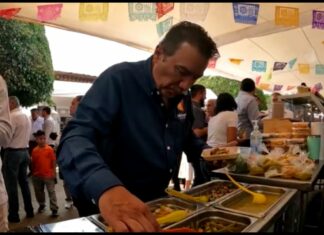 Secretario De Turismo De Michoacán invita los taquito maciza, cuerito y costilla en Tacámbaro