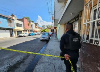 Comerciante es ejecutado afuera de su negocio en la calle Niños Héroes de Zamora