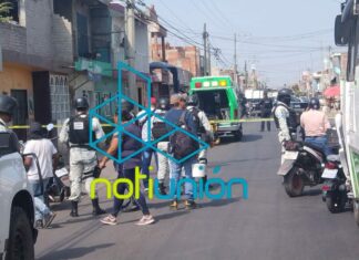 Pistoleros ejecutan a un sujeto en su tienda de abarrotes en la avenida Juárez de Zamora