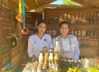 Mujeres mezcaleras presentes en el 9o Festival de Mezcal en Etúcuaro