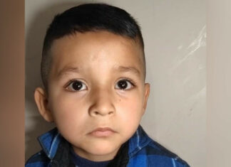 #Video Pequeño conmueve hasta las lágrimas al mandar un mensaje a su padre que lo abandonó