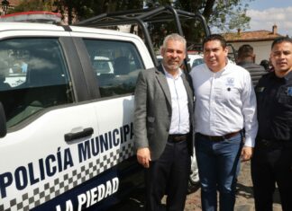 Contratar y certificar más policías municipales, prioridad del Fortapaz 2023: Bedolla
