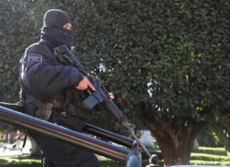 En Zacapu, SSP detiene a tres mujeres por intento de robo a comercio