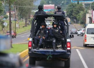 Reportan un ataque a policías en una comunidad de Villa Madero