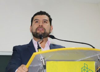 Simpatizantes del PRD Michoacán participaron en la marcha pacífica del INE en Morelia