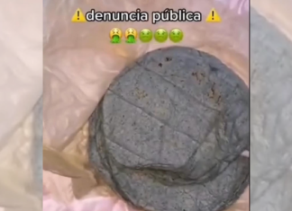Un Tiktoker compró tortillas azules y quiso denunciar ante la SEP que estaban podridas