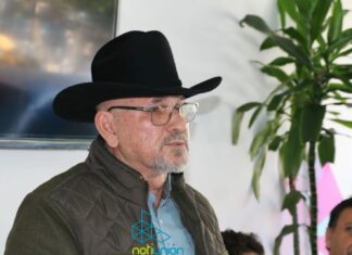 Atacan a balazos a Hipólito Mora en la Ruana