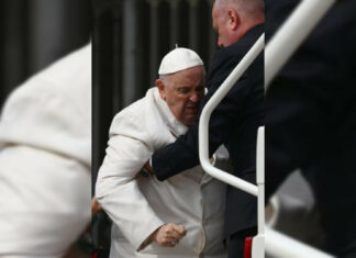 Ingresa al hospital Papa Francisco: por presuntos problemas cardíacos