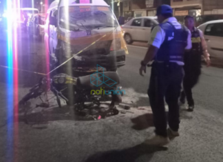 Muere motociclista en accidente de tránsito con una combi en Villas del Pedregal