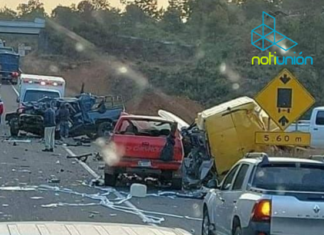 Choque múltiple en la autopista Siglo XXI deja saldo de dos personas fallecidas