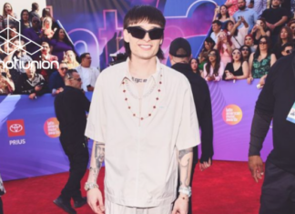 Video: Galilea Montijo es retirada de la alfombra roja por la llegada de Peso Pluma en los Latin American Music Awards 2023