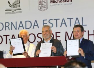 Bedolla firma acuerdo para dar certeza patrimonial a familias del campo