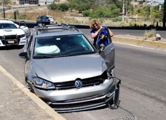 Choque en la salida a Charo deja dos personas lesionadas