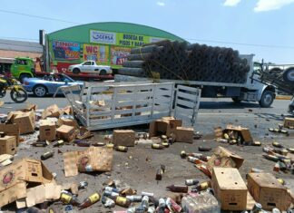 Accidentes en la carretera a Salamanca, se registra una carambola y una camioneta vuelca