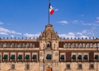 Gobernadores morenistas en reunión de seguridad en Palacio Nacional