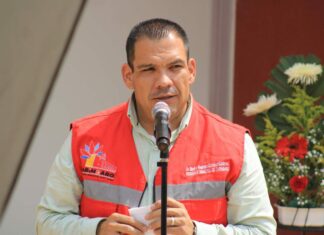 Entrega Bladimir González obras en escuelas en Tarímbaro