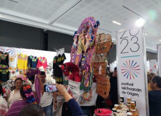 Toritos monumentales de Tarímbaro bien presentes en el Festival Michoacán de Origen