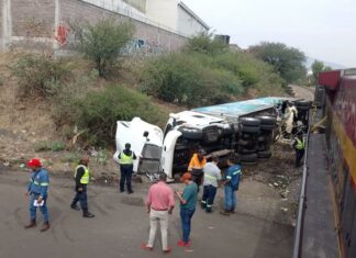 #Morelia Tren embiste un tráiler en ciudad Industrial