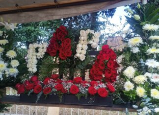 Arreglos florales desde 70 hasta 3 mil pesos este día del Padre en panteón de Morelia