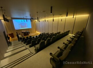 Funerales Santa Cruz sorprende con sala velatoria tipo cine