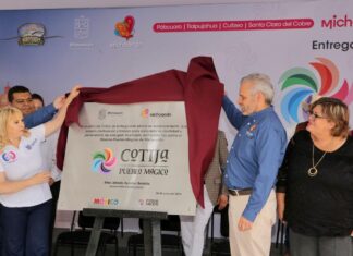 Entregan nombramiento y placa oficial a Cotija como Pueblo Mágico