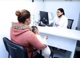 Abre SSM clínica para tratamiento de malformación de columna en menores