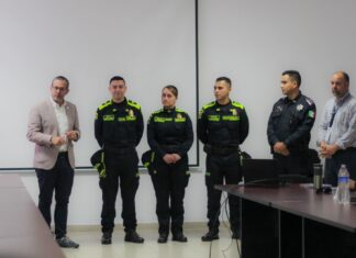 Policía Nacional de Colombia capacita en construcción de la paz a oficiales de Policía Morelia