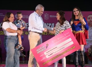 Niñas y niños con cáncer no están solos; 400 familias reciben apoyo para seguir: Bedolla