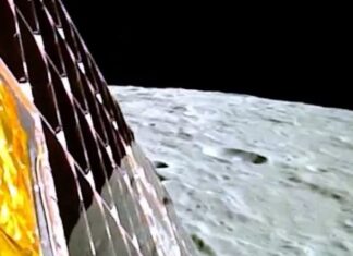 India hace historia al aterrizar con éxito una nave en el polo sur de la Luna