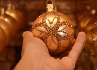 Vive la magia de la navidad en «La Feria de la Esfera» en Tlalpujahua, Michoacán