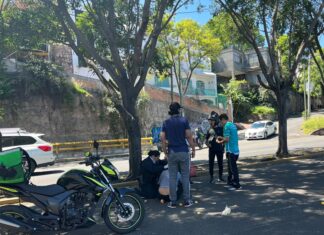Mujer motociclista es arrollada en el libramiento sur de Morelia