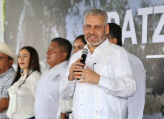 Inaugura Bedolla rehabilitación de tramo carretero Apatzingán-El Terrero