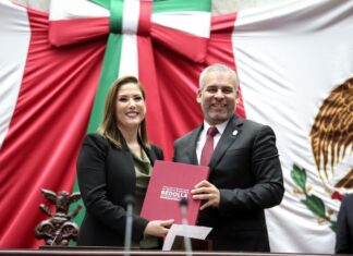 Gobernador de michoacán entrega Segundo Informe de Gobierno al Congreso y rinde cuentas al pueblo