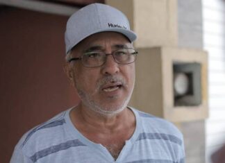 Atacan con Drones Bomba a Guadalupe Mora, Hermano de Hipólito Mora, Mientras Daba Discurso en La Ruana