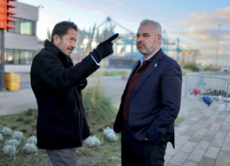 Comprometen Bedolla y APM Terminals desarrollar LC como puerto hub global