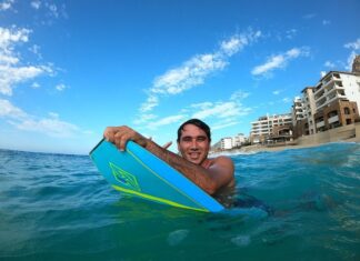 Alfonso Aguilar, primer atleta de Playa Azul en ganar Premio Estatal del Deporte