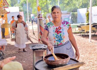 Se deleitaron 38 mil personas con platillos de cocineras tradicionales