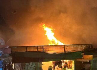 Atiende PC Estatal incendio en el mercado de San Juan