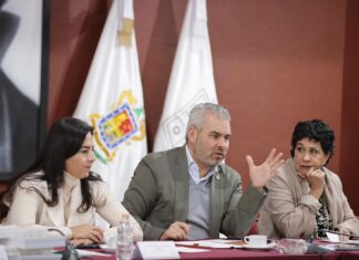 Bedolla instruye poner orden en más de 13 mil plazas ilegales de SEE