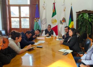 Diálogo y atención permanente a estudiantes de la Secundaria Felipe Carrillo: Elías Ibarra