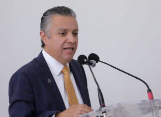 Más de 260 mil personas han pagado refrendo vehicular: Luis Navarro